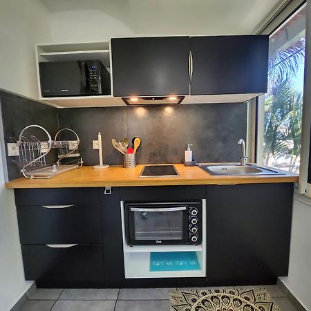 Le Manguier Apartment Saint Pierre Bagian luar foto